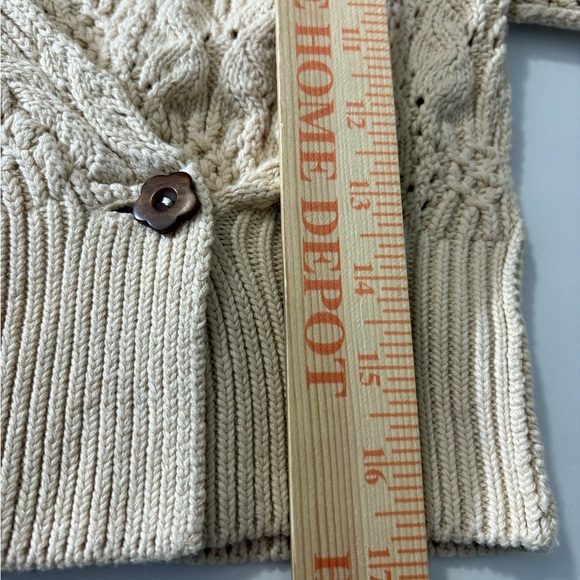 Free People Bonfire Cream Chunky V-Neck Cardigan Sweater with Balloon Sleeves. - Picture 14 of 14